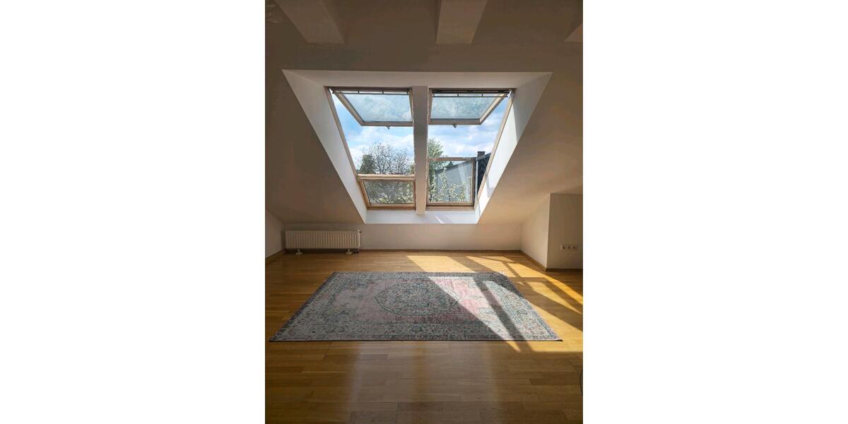 Dachgeschoßwohnung Ebersberg - 2.5 Zimmer, 76 m&sup2;, 385.000&euro; | Angebot:26074050