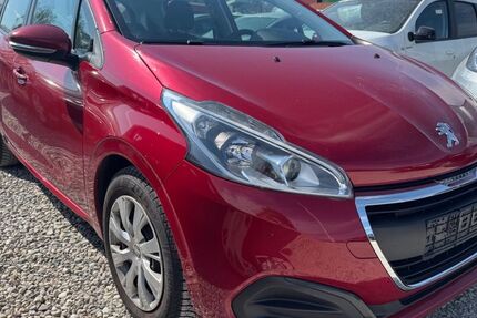 Peugeot 208 205.000 km 3.490 &euro; München 81829