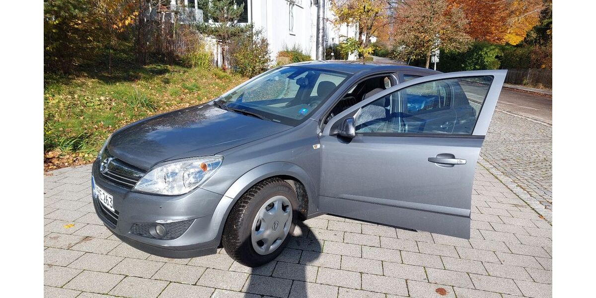 Opel Astra 117.900 km 3.950 € Icking 82057