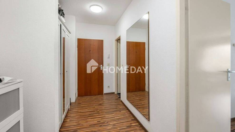 Helle 2-Zimmer-Wohnung mit Loggia und TG-Stellplatz