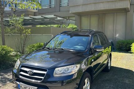 Hyundai SANTA FE 230.000 km 3.900 &euro; München 81539