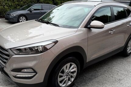 Hyundai TUCSON 113.000 km 9.980 &euro; München 81827