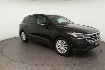 VW Touareg 36.174 km 54.880 € Garching 85748