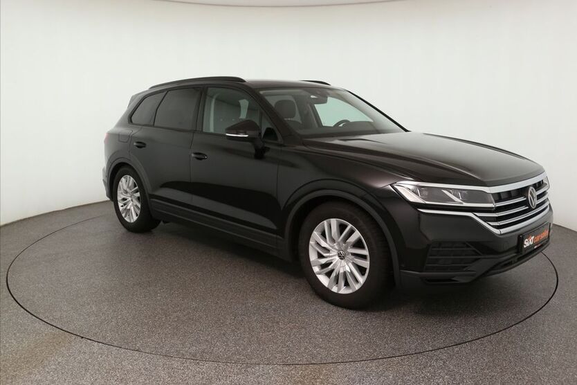 VW Touareg 36.174 km 54.880 € Garching 85748