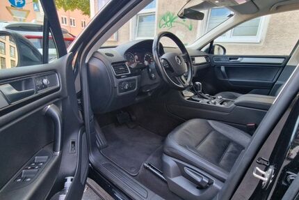 VW Touareg 143.000 km 24.800 &euro; München 81371