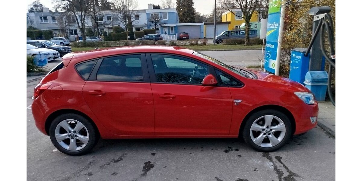 Opel Astra 113.200 km 5.600 &euro; München 81375