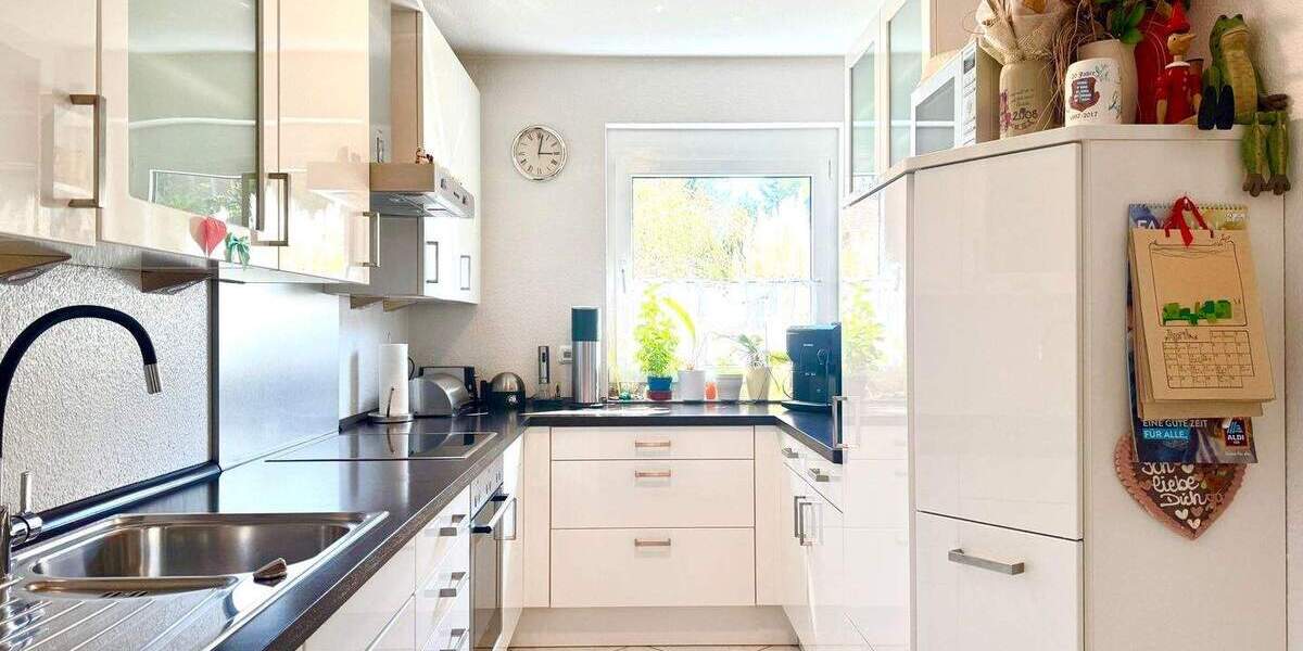 Hochwertige Doppelhaushälfte in Top-Lage mit Pool 5 zimmer