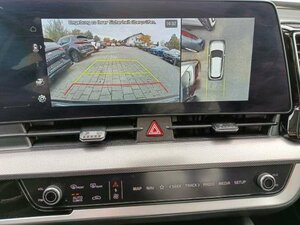 Kia SPORTAGE 1.6T PHEV PLUG&RIDE GD DRIVE 5.000 km 38.990 € Höhenkirchen-Siegertsbrun 85635