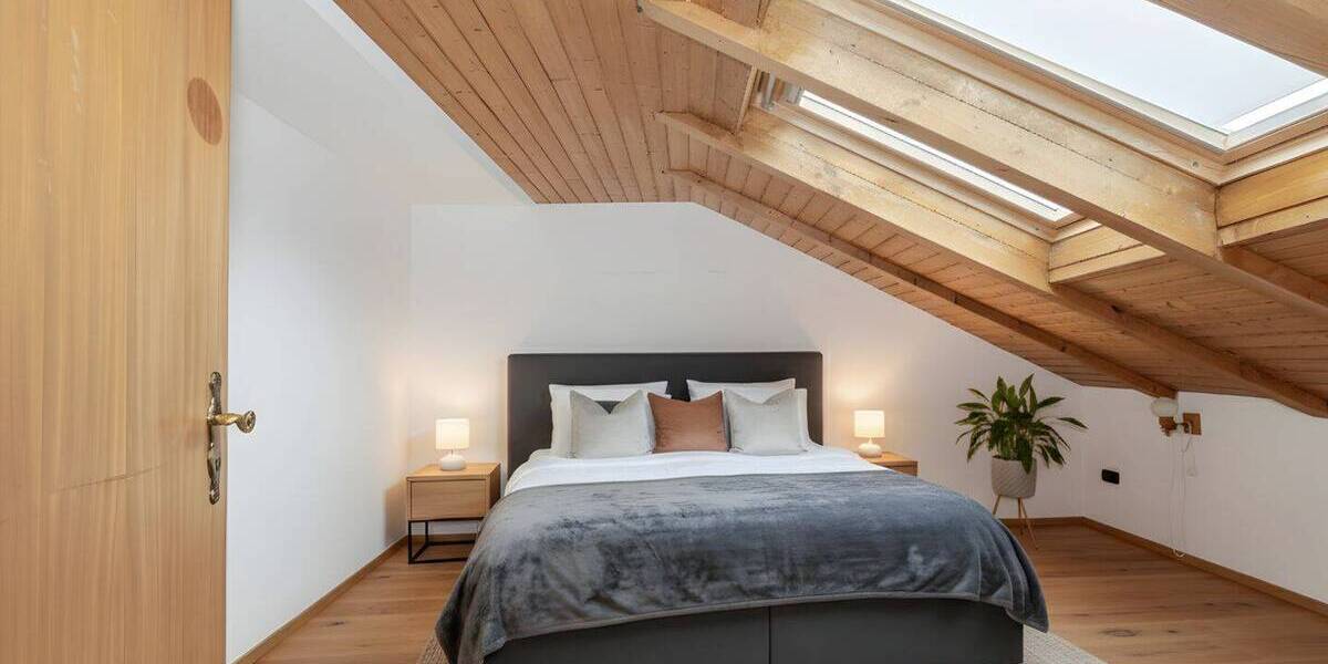 Mehrfamilienhaus, Wohnhaus München Bogenhausen - 7 Zimmer, 165 m&sup2;, 990.000&euro; | Angebot:26796207