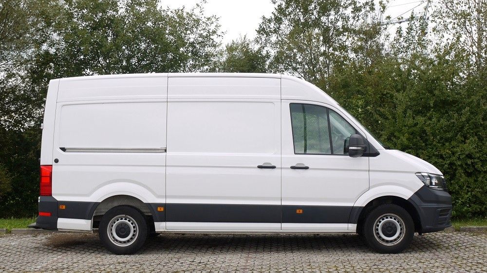 VW Crafter 81.000 km 23.990 &euro; München 81243