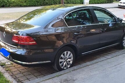 VW Passat 141.000 km 10.700 &euro; München 81241