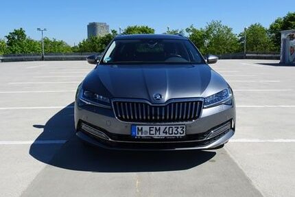 Skoda Superb 95.000 km 35.900 &euro; München 80686