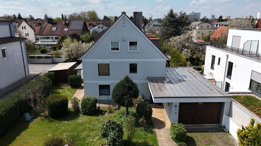 Einfamilienhaus München Feldmoching-Hasenbergl - 9 Zimmer, 293 m&sup2;, 2.100.000&euro; | Angebot:26786457