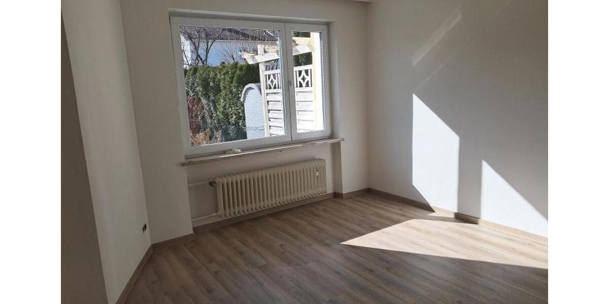 Reihenhaus Planegg - 4 Zimmer, 130 m&sup2;, 2.350&euro; | Angebot:25292281