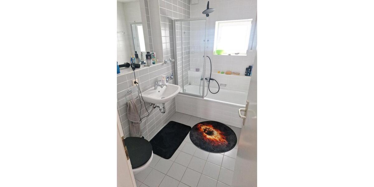 Etagenwohnung Erdweg - 2 Zimmer, 50 m&sup2;, 39&euro; | Angebot:24474245