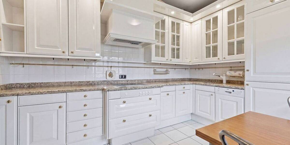 Etagenwohnung München Neuhausen-Nymphenburg - 3 Zimmer, 111 m&sup2;, 975.000&euro; | Angebot:26376718