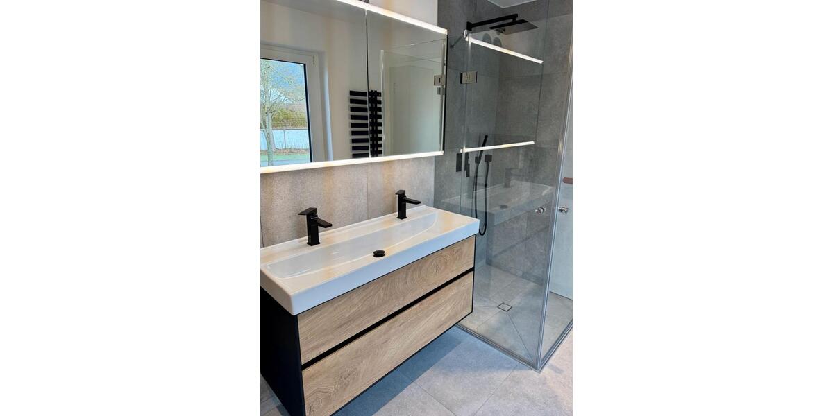 NEUBAU: NÄHE ALTSTADT DACHAU MIT EXKLUSIVER AUSSTATTUNG UND EBK 3 zimmer