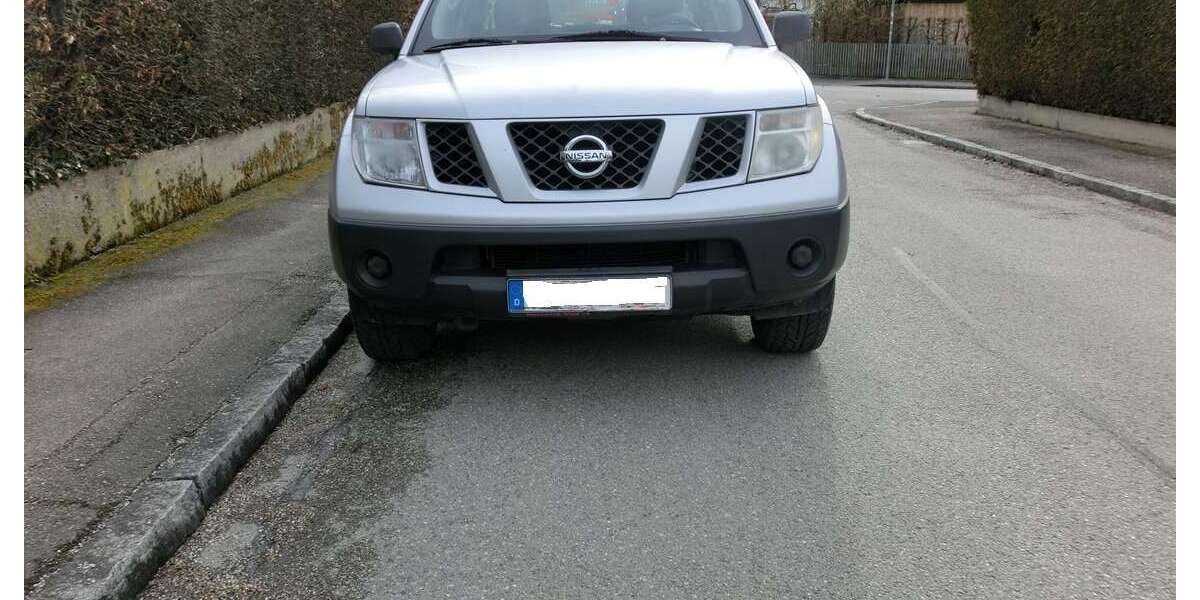 Nissan Navara 192.000 km 6.800 &euro; München 81829