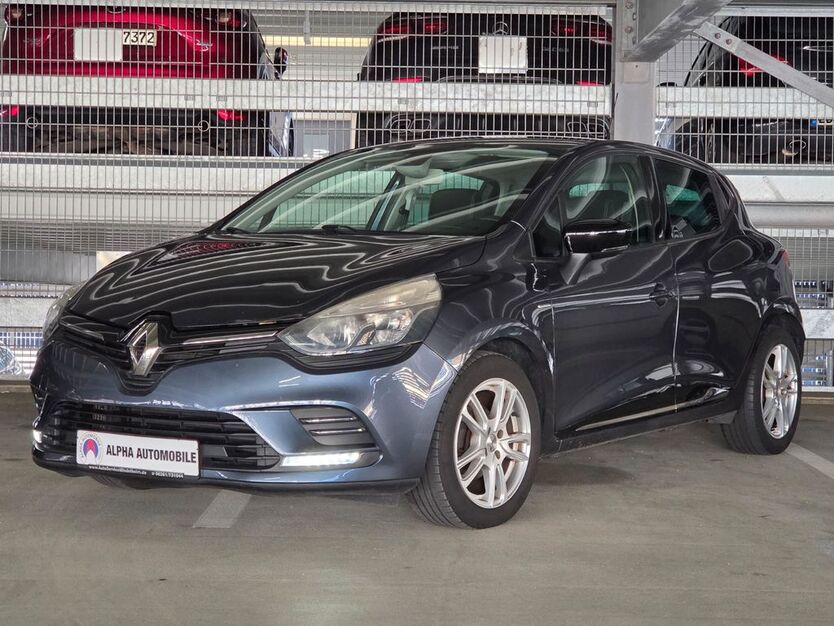 Renault Clio 122.500 km 10.490 € München 81379