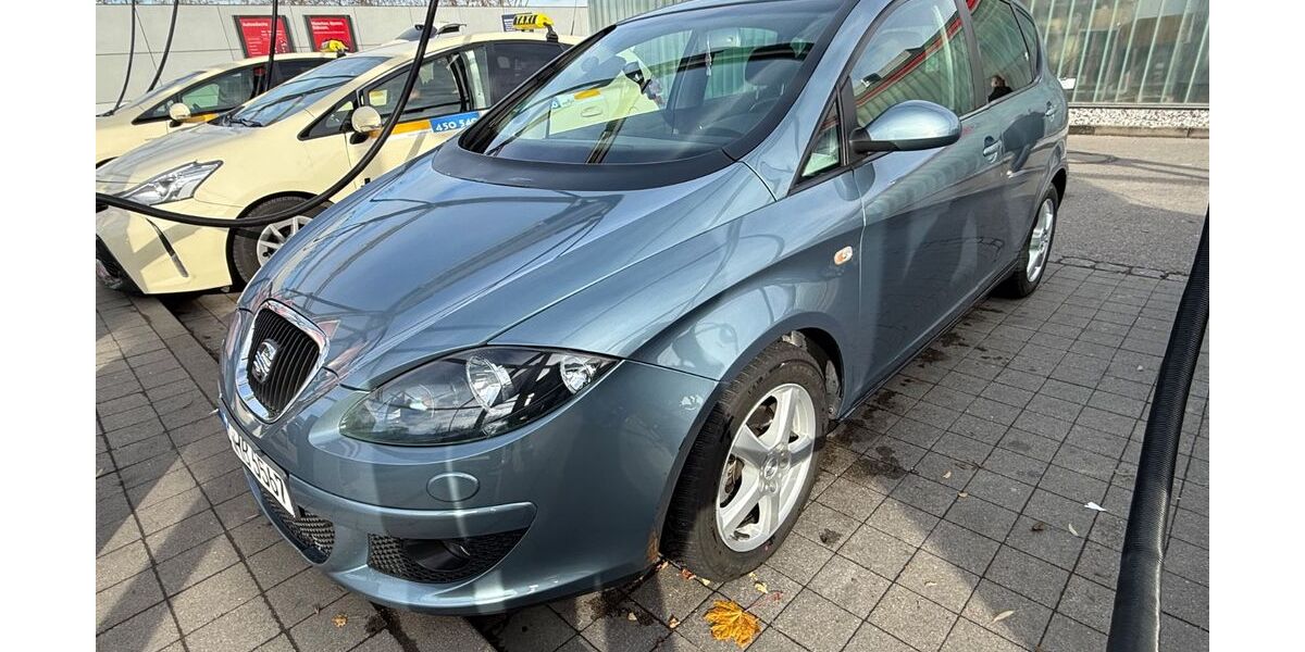 Seat Altea 223.000 km 2.400 &euro; München 81245