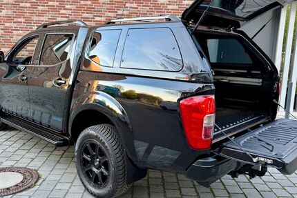 Nissan Navara 95.100 km 34.000 &euro; Unterföhring/ München 85774