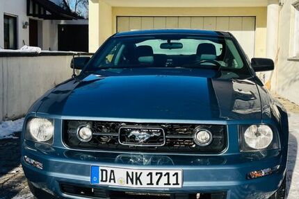 Ford Mustang 128.000 km 12.400 &euro; München 81671