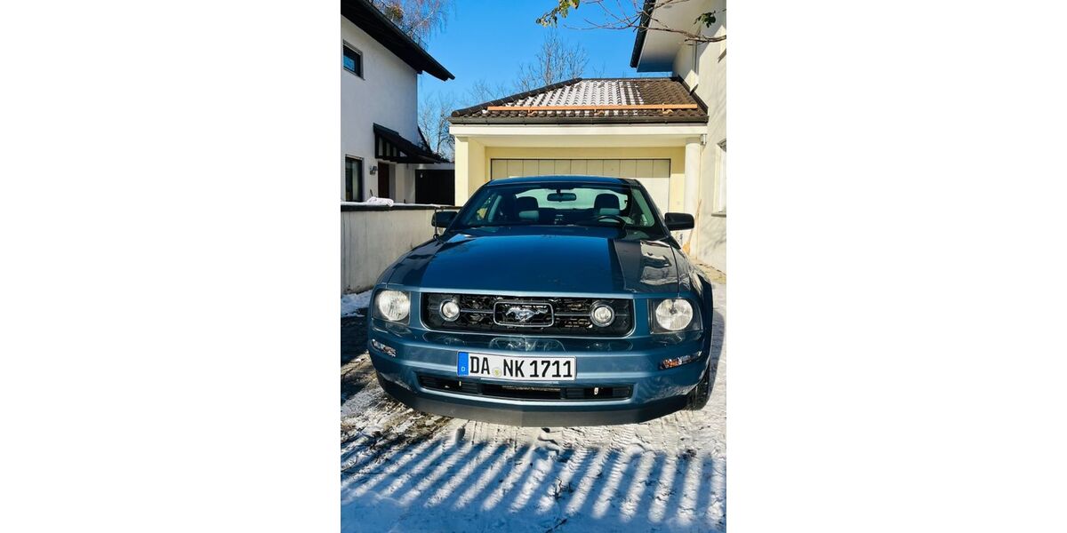 Ford Mustang 128.000 km 12.400 &euro; München 81671