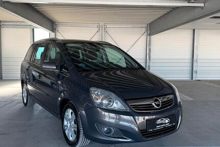 Opel Zafira 204.000 km 3.989 &euro; München 81249