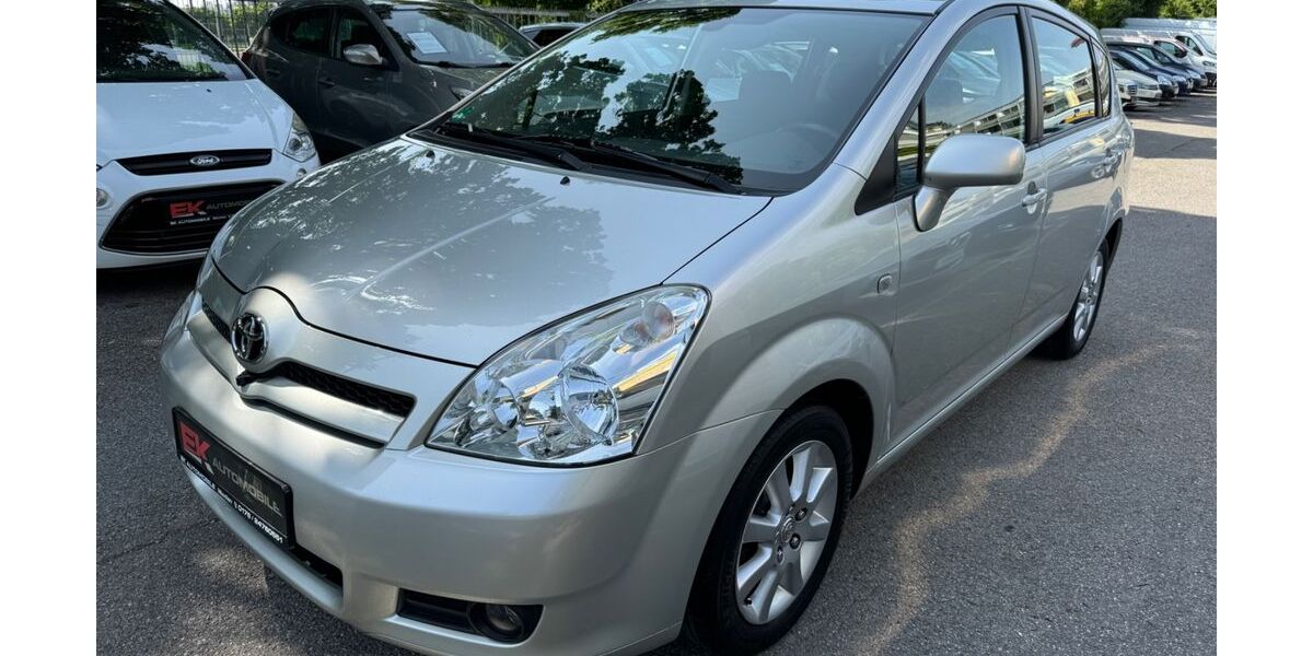 Toyota Corolla Verso 168.500 km 6.900 &euro; München 81243