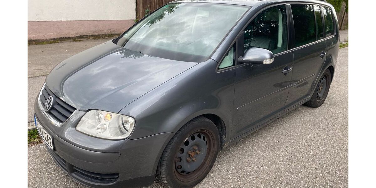 VW Touran 192.122 km 999 &euro; München 81929