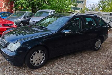 Mercedes-Benz C 200 179.000 km 3.999 &euro; Emmering 82275