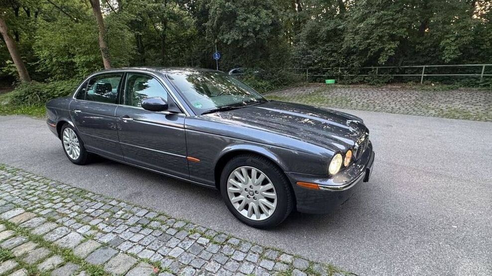 XJ