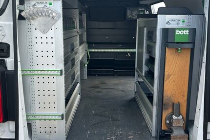 Peugeot Expert 124.891 km 16.990 &euro; München 81825