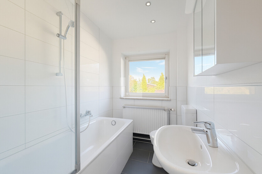 WINDISCH IMMOBILIEN - Gut geschnittene 2,5-Zimmer - Dachgeschosswohnung, zentral & ruhig gelegen! 3 zimmer