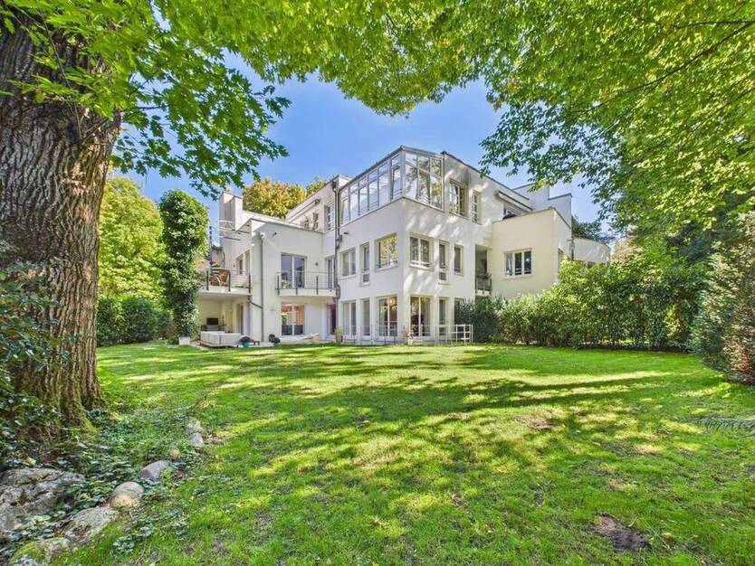 Isar-Exklusivität pur - Maisonette mit 430 m² Privatgarten und Haus-Charakter