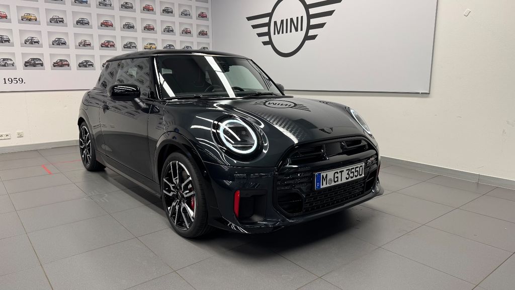 Mini John Cooper Works 1.800 km 36.900 &euro; München 81925