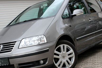 VW Sharan 65.200 km 9.990 &euro; München 81243