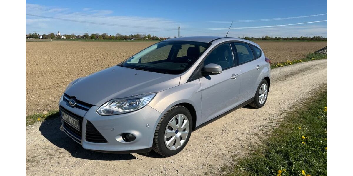 Ford Focus 69.000 km 5.800 &euro; Germering 82110