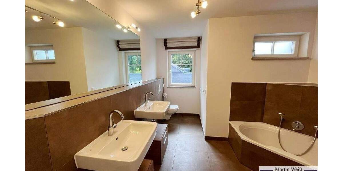 Stilvolle Doppelhaushälfte am Starnberger See in BergMaxhöhe 5 zimmer