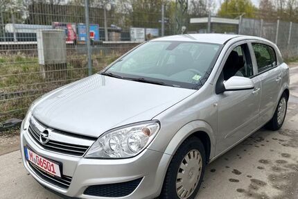 Opel Astra 124.302 km 999 &euro; München 81929