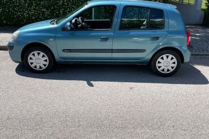 Renault Clio 173.000 km 1.200 &euro; München 81477