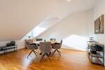 Hochwertig ausgebaute 3-Zimmer-Dachgeschosswohnung (2006) - stilvoll möbliert mit Südwest-Terrasse 3 zimmer