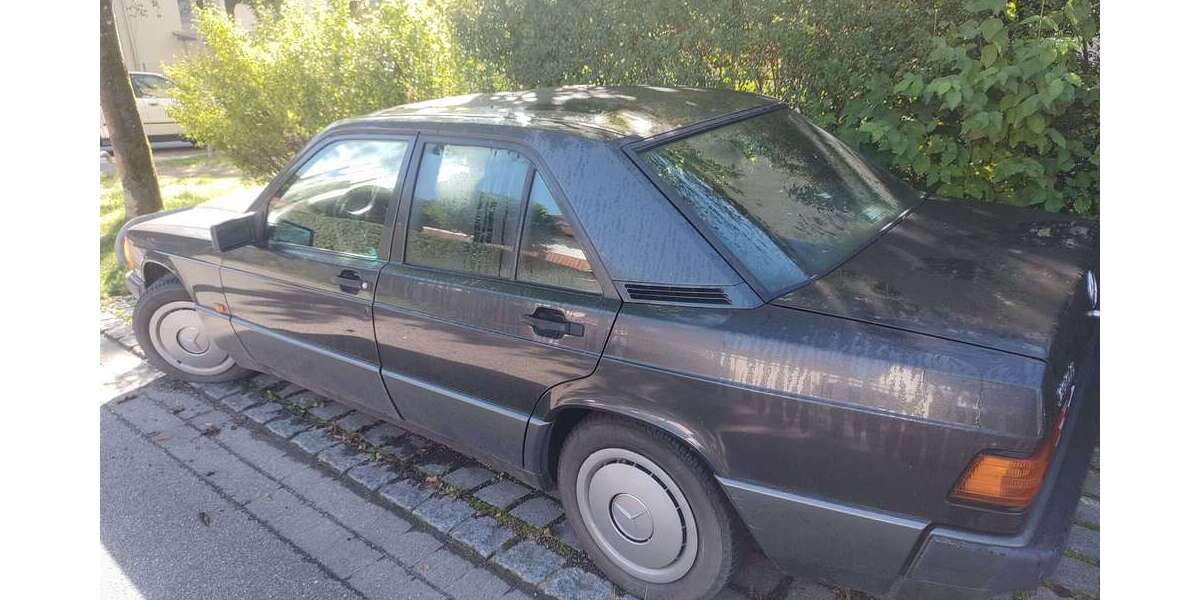 Mercedes-Benz 190 41.000 km 8.900 &euro; München 81245