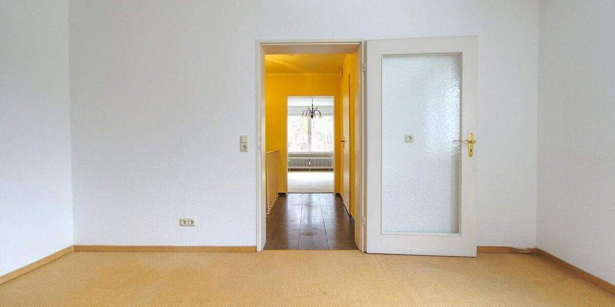 Provisionsfrei - Doppelhaushälfte mit traumhaftem Garten in absolut ruhiger Lage in Großhadern 3 zimmer