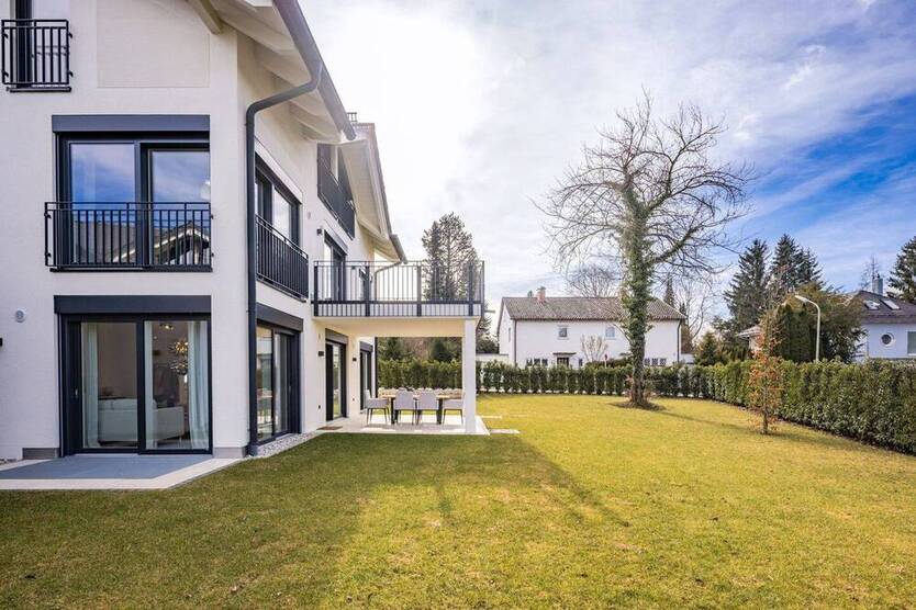 Exklusives Luxus Einfamilienhaus mit Aufzug