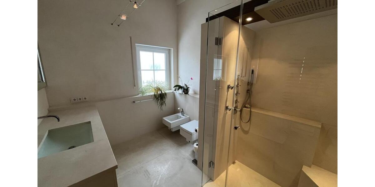 Dachgeschoßwohnung Gröbenzell - 3 Zimmer, 106 m&sup2;, 2.050&euro; | Angebot:25002696