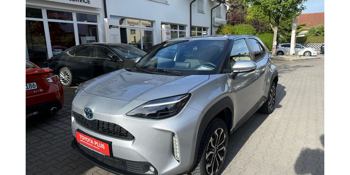Toyota Yaris Cross 51.600 km 20.990 &euro; München 80995