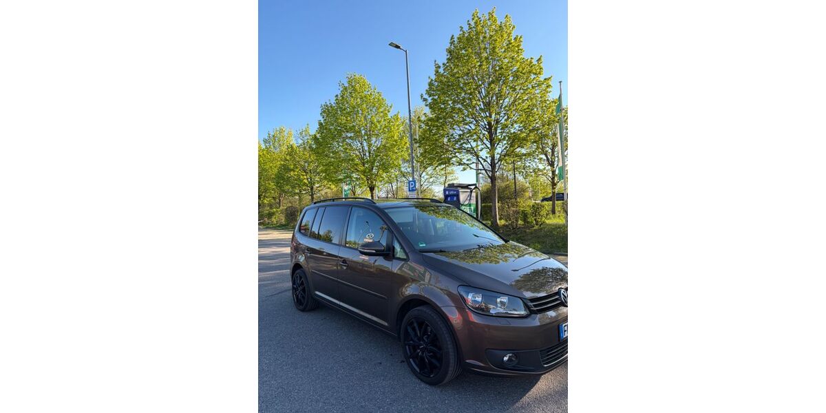 VW Touran 166.000 km 9.500 &euro; Germering 82110