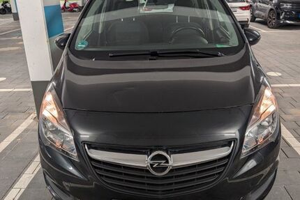 Opel Meriva 82.000 km 6.690 &euro; München 80637