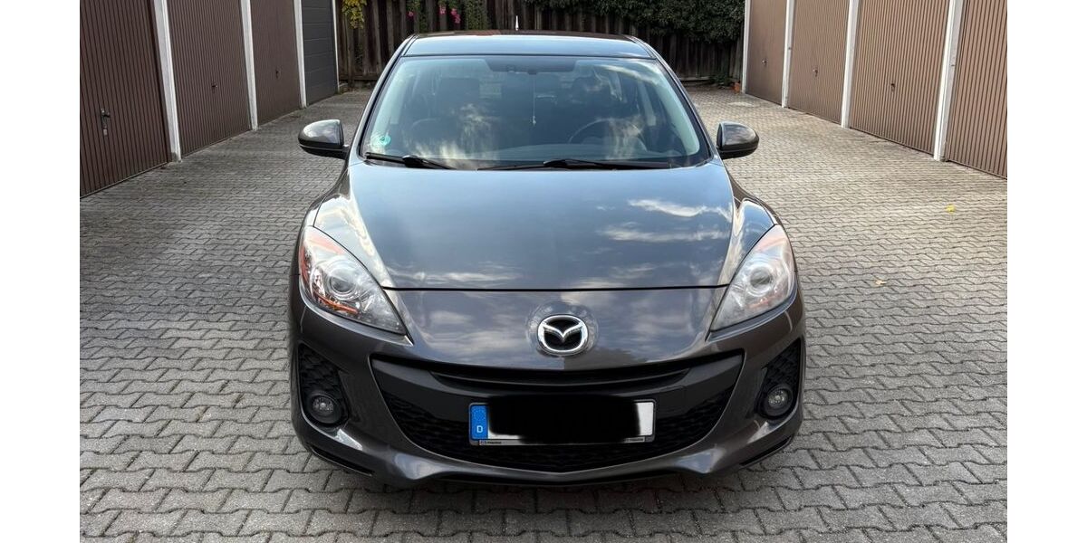 Mazda 3 213.000 km 4.200 € München 81739